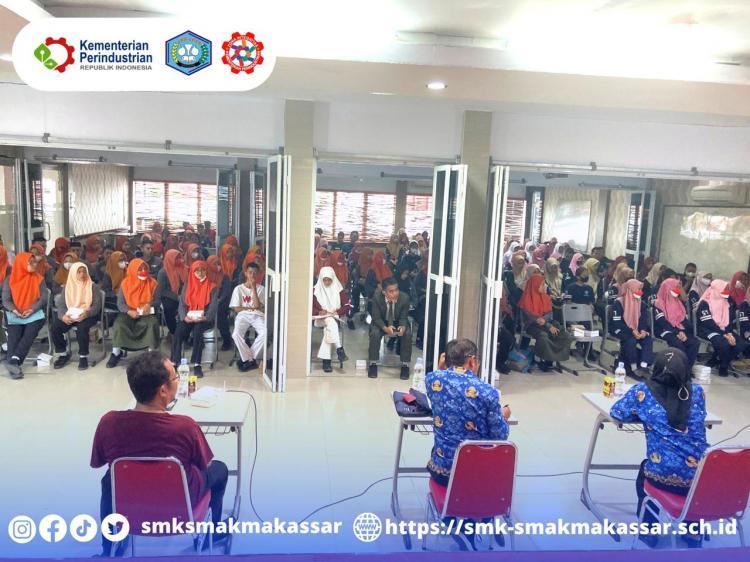 { S M A K - M A K A S S A R} : Sharing Knowladge Zona Integritas bersama siswa SMAK Makassar